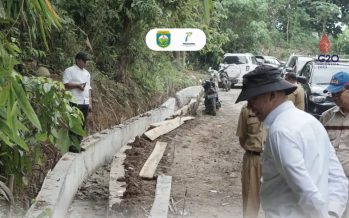PJ. Bupati OKU Meninjau Pembangunan Jembatan Cor Beton Desa Kisiran